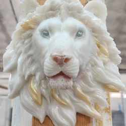 The Jefferson Flea Market - This is a resin lions head. So Beautiful.