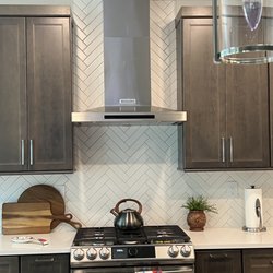 Peek's Floor - Backsplash in kitchen
