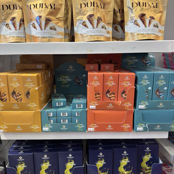 IT'SUGAR - Candy Stores Near Me - Universal City, California