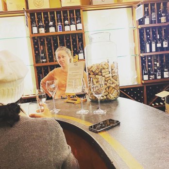 Bacchus & Venus - Fine wine tasting - Wine Bars Near Me - Sausalito, California
