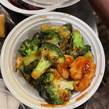 Ginger Chinese Restaurant - shrimp and broccoli in a sauce - Chinese Near Me - Poughkeepsie, New York Ginger Chinese Restaurant - shrimp and broccoli in a sauce - Chinese Near Me - Poughkeepsie, New York