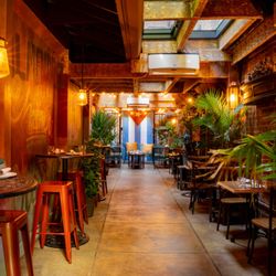 Casta's Rum Bar