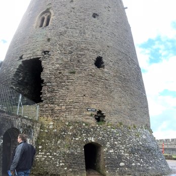 Pembroke Castle - Tower - Museums Near Me - Pembroke, PEM