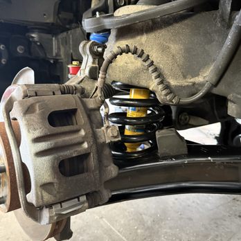 D&D Alignment and Brakes - Auto Repair Near Me - Pasadena, Texas