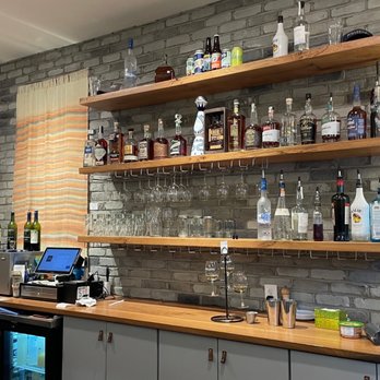 Well Hung Vineyard - Bar - Wine Bars Near Me - Roanoke, Virginia