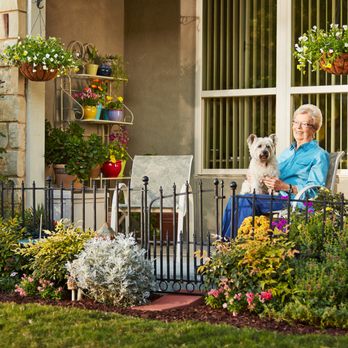 Highland Springs - Retirement Homes Near Me - Dallas, Texas
