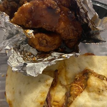 Chili's - Brisket Quesadilla and honey chipotle chicken crispers - American Near Me - Elk Grove, California Chili's - Brisket Quesadilla and honey chipotle chicken crispers - American Near Me - Elk Grove, California
