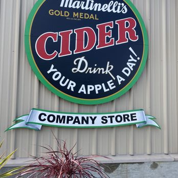 Martinelli's Company Store - Souvenir Shops Near Me - Watsonville, California