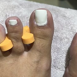 Royal Nails - Messy toes
