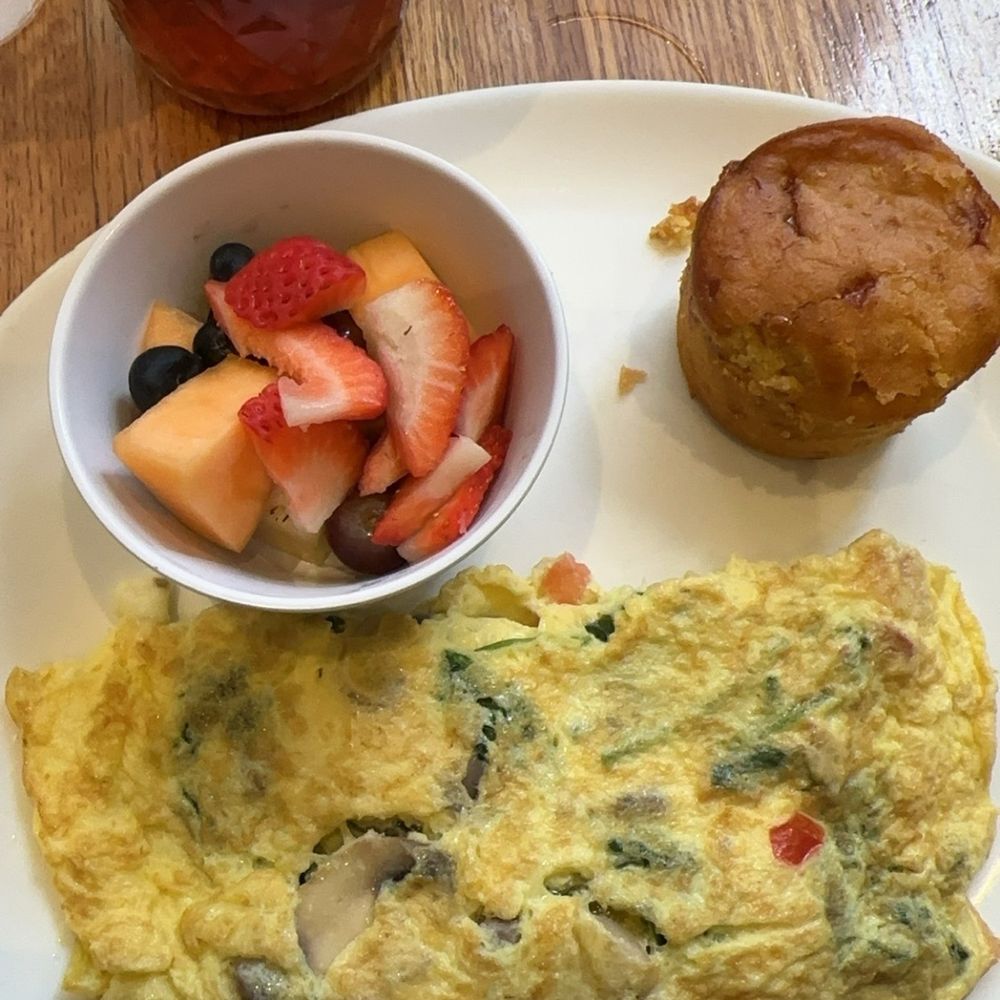 Wishbone - Spinach Omelette - Breakfast & Brunch Near Me - Chicago, Illinois Wishbone - Spinach Omelette - Breakfast & Brunch Near Me - Chicago, Illinois