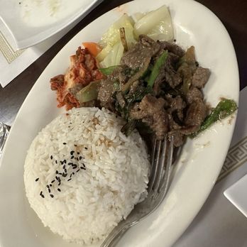 Hui Tou Xiang - Sauteed Scallion Beef on Rice - Chinese Near Me - East Hanover, New Jersey Hui Tou Xiang - Sauteed Scallion Beef on Rice - Chinese Near Me - East Hanover, New Jersey