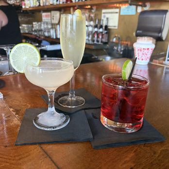 Lucky Horseshoe Lounge - Lounges Near Me - Portland, Oregon