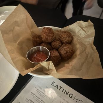 Eating House - Beer, Wine & Spirits Near Me - Miami, Florida Eating House - Beer, Wine & Spirits Near Me - Miami, Florida