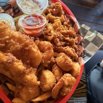 Barking Crab - Seafood Near Me - Boston, Massachusetts