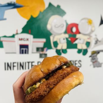 Kitchenfinity - Hot Nashville chicken sandwich - Desserts Near Me - Norfolk, Virginia Kitchenfinity - Hot Nashville chicken sandwich - Desserts Near Me - Norfolk, Virginia