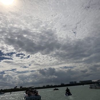 Haulover Sandbar - Beautiful Sunset - Local Flavor Near Me - Miami, Florida Haulover Sandbar - Beautiful Sunset - Local Flavor Near Me - Miami, Florida