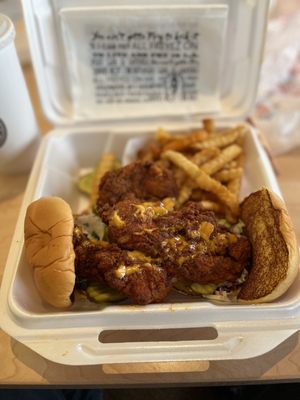 Dave's Hot Chicken by null