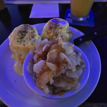 Traders Seafood Steak and Ale - Chesapeake Benedict - Seafood Near Me - Chesapeake Beach, Maryland