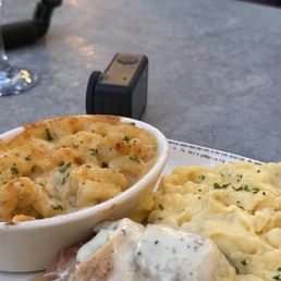 Oakside Chicken Cordon Bleu with Mashed Potato and Mac & Cheese on a side Oakside Chicken Cordon Bleu with Mashed Potato and Mac & Cheese on a side