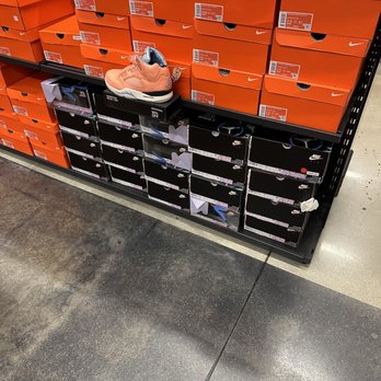 Nike - Pembroke Pines - Shoe Stores Near Me - Pembroke Pines, Florida Nike - Pembroke Pines - Shoe Stores Near Me - Pembroke Pines, Florida