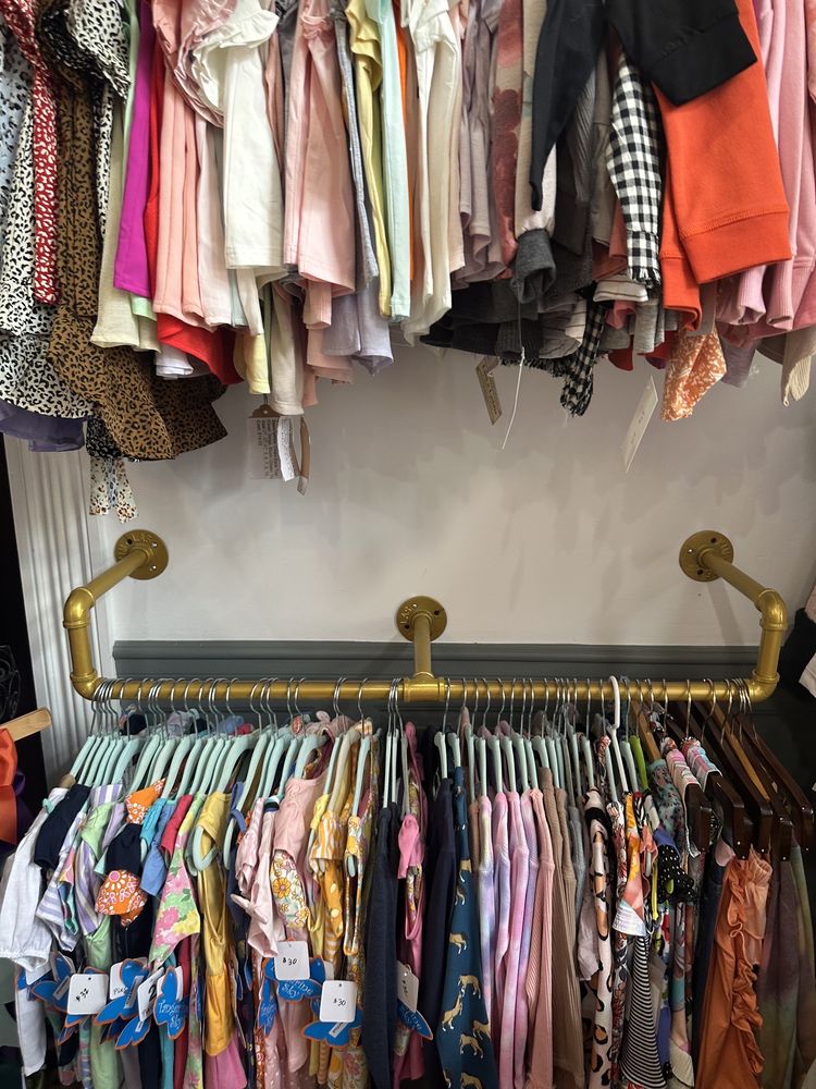 LASS & LADDIE Updated October 2024 13 Photos 161 W Jefferson Ave