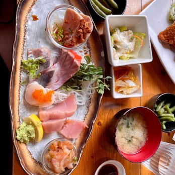 Guu with Garlic - Sashimi platter - Japanese Near Me - Vancouver, British Columbia