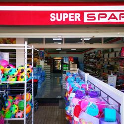Superspar - Grosse Getränke Auswahl. Wenig Lebensmittel.