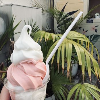 The Pineapple Hut - Peach pineapple - Ice Cream & Frozen Yogurt Near Me - Charleston, South Carolina