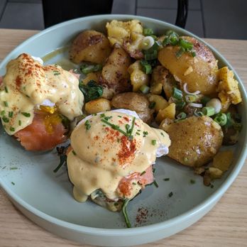 Gina's Kitchen +Catering - Eggs Benedict with smoked salmon potatoes instead of side salad - Breakfast & Brunch Near Me - Rancho Cucamonga, California