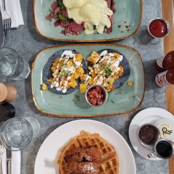 Boon Fly Cafe - Top to bottom: corn beef hash, chorizo and veggie tacos (special), chicken and waffles - American Near Me - Napa, California