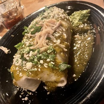 COMO - Pollo verde burrito - Mexican Near Me - Truckee, California