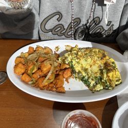 Hacker's Grill - Wife's build her own veggie omelet and country potatoes
