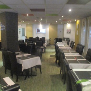 Hôtel Saint-Nicolas - The Dining Area - Hotels Near Me - Brussels, BRU