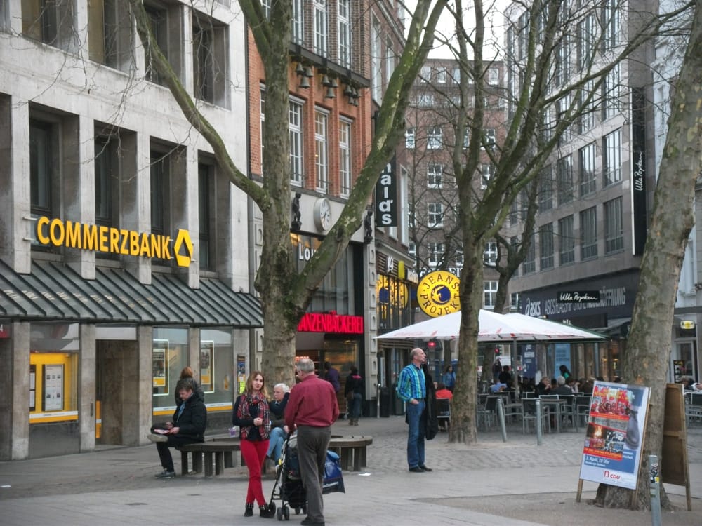 Commerzbank Banks Credit Unions Ida Ehre Platz 14 Altstadt Hamburg Germany Phone Number Yelp