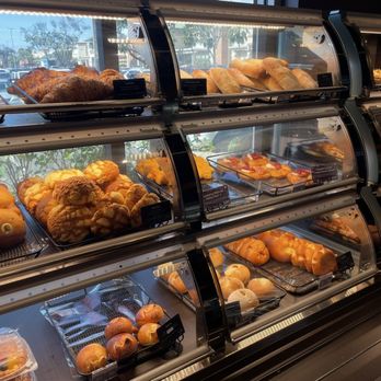 Brug Bakery - Sweet Pastries - Bakeries Near Me - Kapolei, Hawaii Brug Bakery - Sweet Pastries - Bakeries Near Me - Kapolei, Hawaii