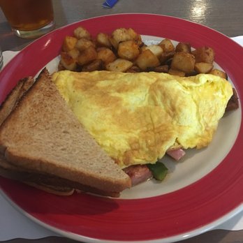 Atlantic Grille - Breakfast & Brunch Near Me - Middletown, Rhode Island