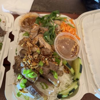 Moms Banh Mi - Grilled steak and chicken vermicelli combo - Food Trucks Near Me - Hutto, Texas Moms Banh Mi - Grilled steak and chicken vermicelli combo - Food Trucks Near Me - Hutto, Texas
