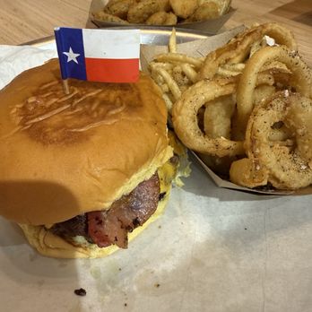 Twin Bros Burgerz - Burger, fries and onion rings - Burgers Near Me - Helotes, Texas Twin Bros Burgerz - Burger, fries and onion rings - Burgers Near Me - Helotes, Texas