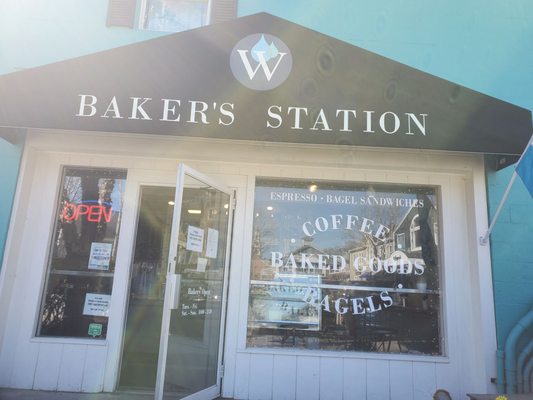 Baker's Station by null