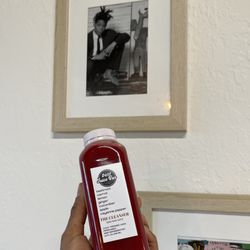 Delf Juice Bar & Cafe