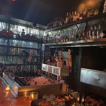 Dick's Hideaway - Bar area - Breakfast & Brunch Near Me - Phoenix, Arizona