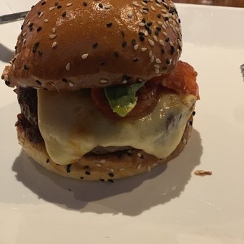 Gordon Ramsay Burger Las Vegas - Hell's kitchen burger - Burgers Near Me - Las Vegas, Nevada Gordon Ramsay Burger Las Vegas - Hell's kitchen burger - Burgers Near Me - Las Vegas, Nevada