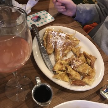 Herb's Tavern - Girl friends French toast & blood orange mimosa - American Near Me - Rocky River, Ohio Herb's Tavern - Girl friends French toast & blood orange mimosa - American Near Me - Rocky River, Ohio