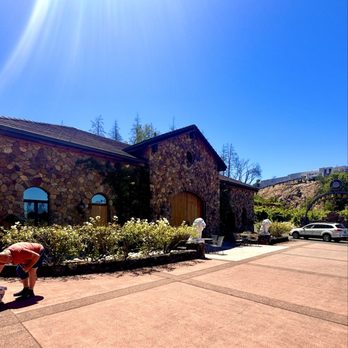 Platypus Wine Tours - Wineries Near Me - Napa, California Platypus Wine Tours - Wineries Near Me - Napa, California