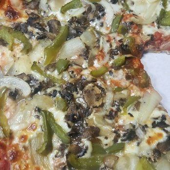 Chicago's Pizza - Veggie Pizza! Incredible - Pizza Near Me - San Antonio, Texas Chicago's Pizza - Veggie Pizza! Incredible - Pizza Near Me - San Antonio, Texas