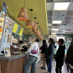 Albert's Real Jamaican Foods - The best jerk chicken spot ever!!!