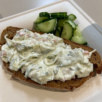 Aspire Lounge 26 - Expect a largely vegetarian spread. - Airport Lounges Near Me - Schiphol, New Hampshire