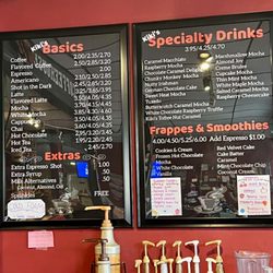 Kiki's Coffeehouse - Drink options!