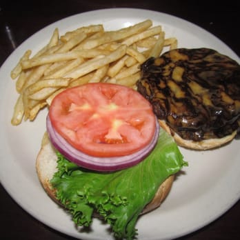 Murphy's Bar & Grill - Plain Guinness burger - Irish Pub Near Me - Honolulu, Hawaii
