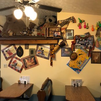 Sugar Bears Pizzeria - Bears and booths - Italian Near Me - Lancaster, Ohio Sugar Bears Pizzeria - Bears and booths - Italian Near Me - Lancaster, Ohio